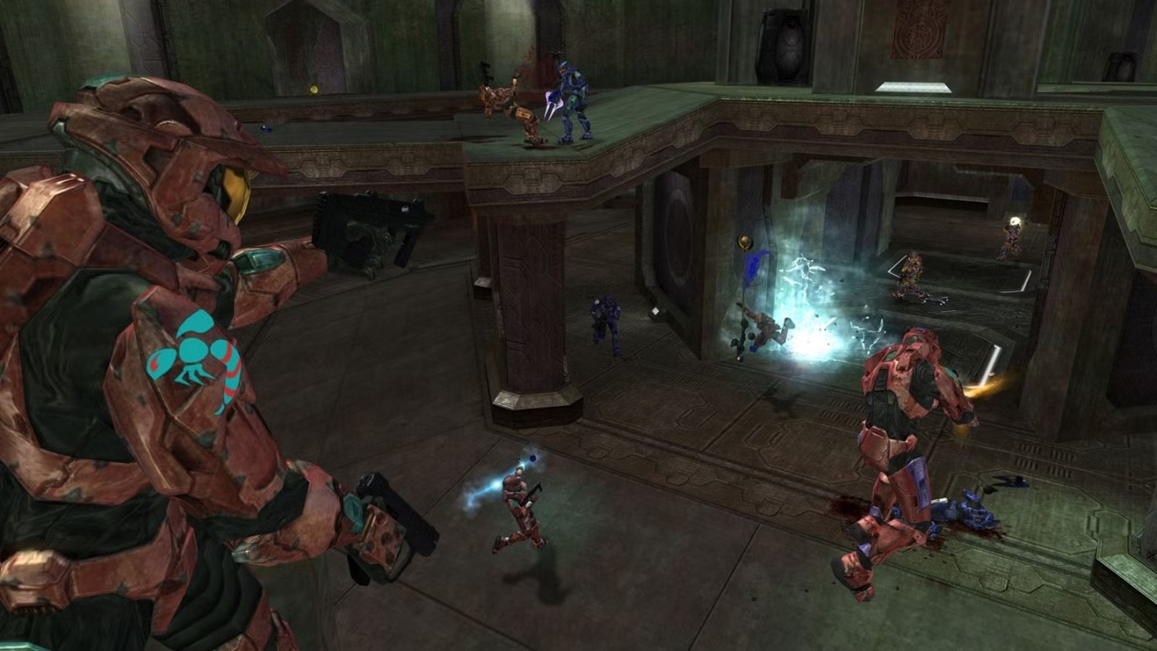 Gameplay screenshot of Halo 2 for the Xbox console.