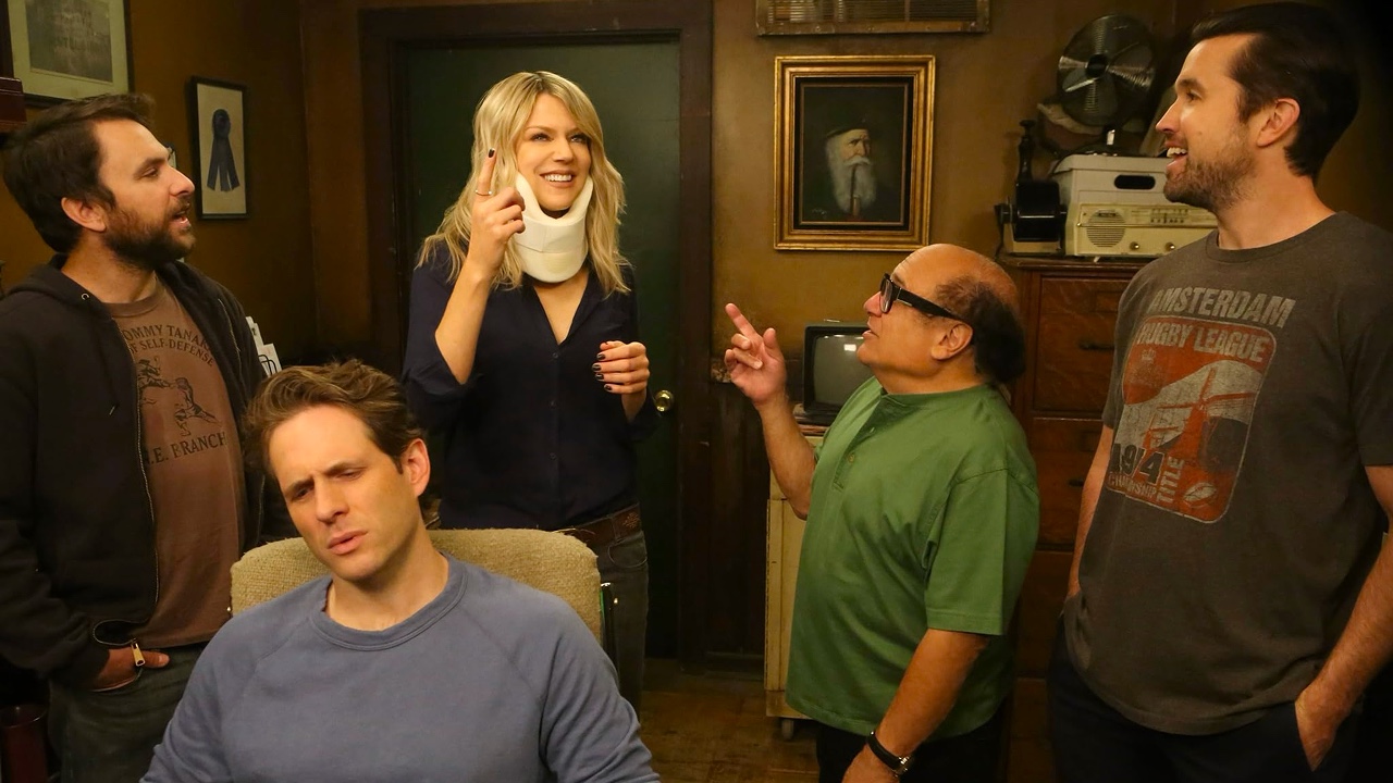 Danny DeVito, Charlie Day, Rob McElhenney, Kaitlin Olson, and Glenn Howerton in It's Always Sunny in Philadelphia (2005)