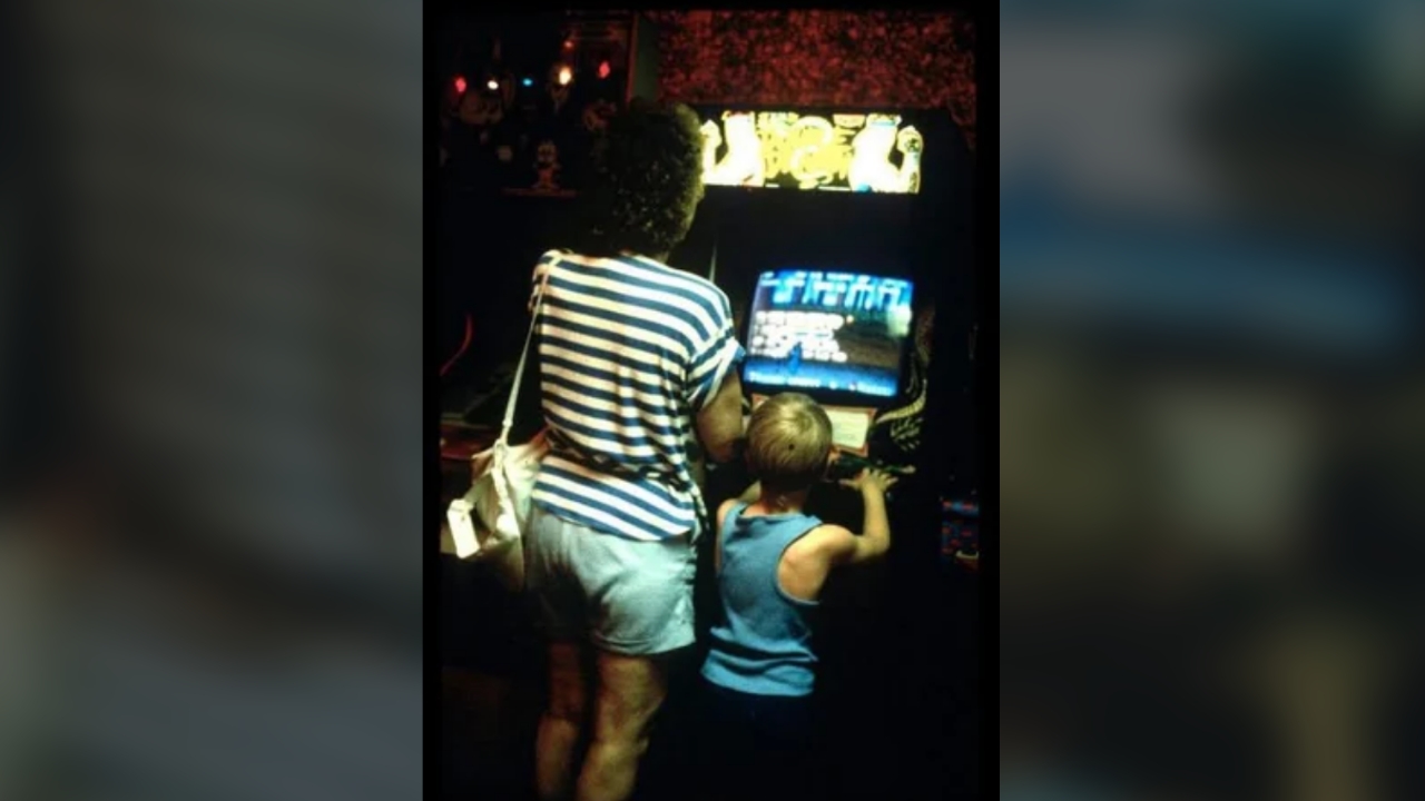 mother and child arcade
