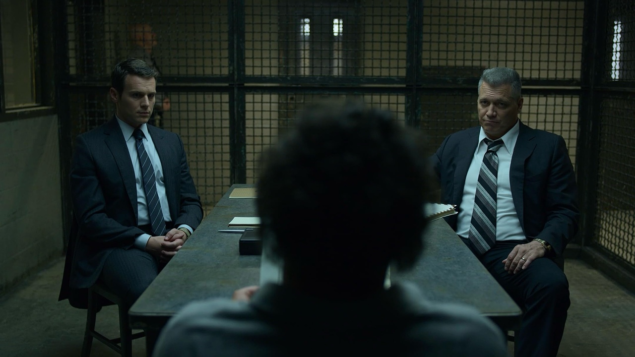 Holt McCallany, Jonathan Groff, and Oliver Cooper in Mindhunter (2017)