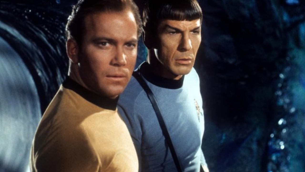 Captain Kirk and Spock | Outrun Gaming