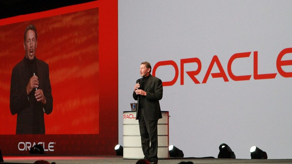Larry Ellison/Oracle | Outrun Gaming Oracle | Outrun Gaming's Larry Ellison on stage